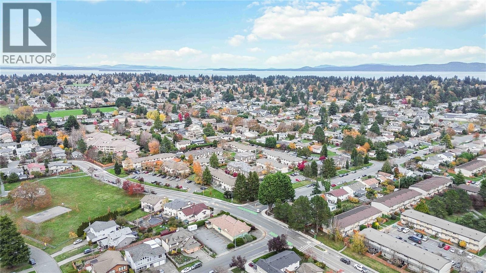 44 4061 Larchwood Dr, Saanich