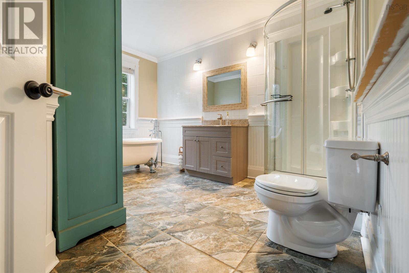 Property 33 of 49 of 2510 Picken Street