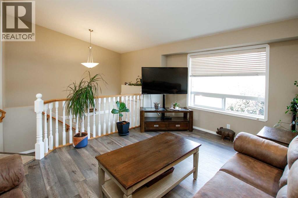 13 Kenny Close, Red Deer