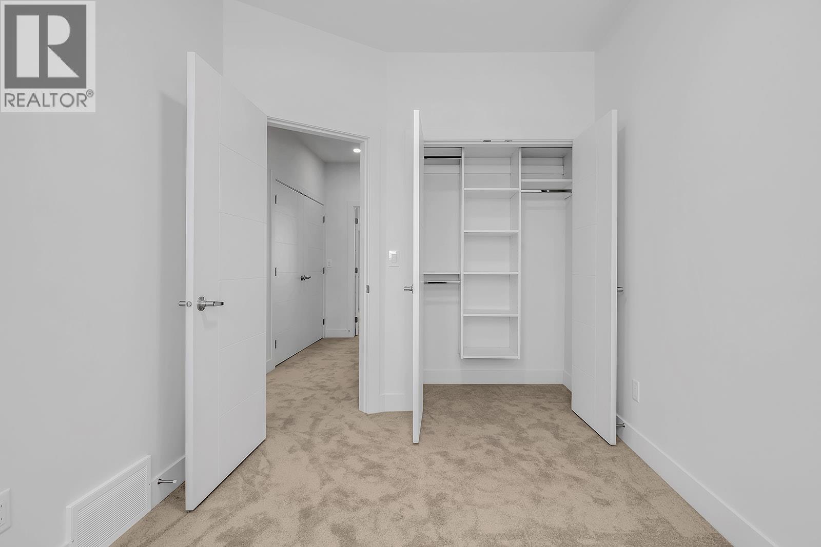 112 5300 Main Street, Kelowna