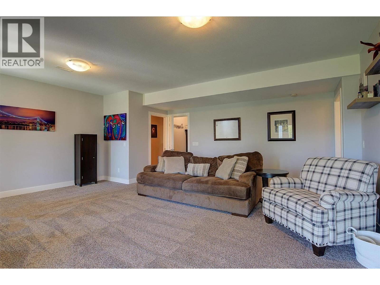  9761 Crofton Road, Lake Country