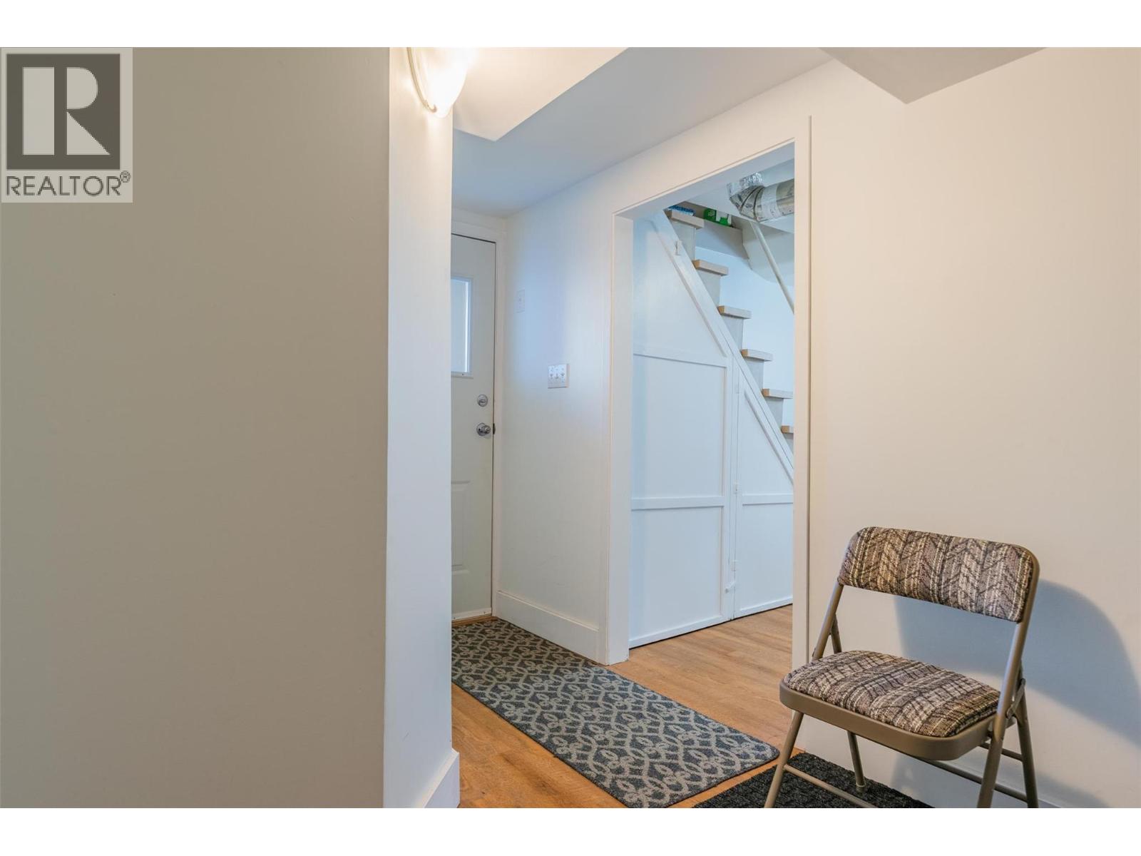 1631 Fifth Avenue, Trail