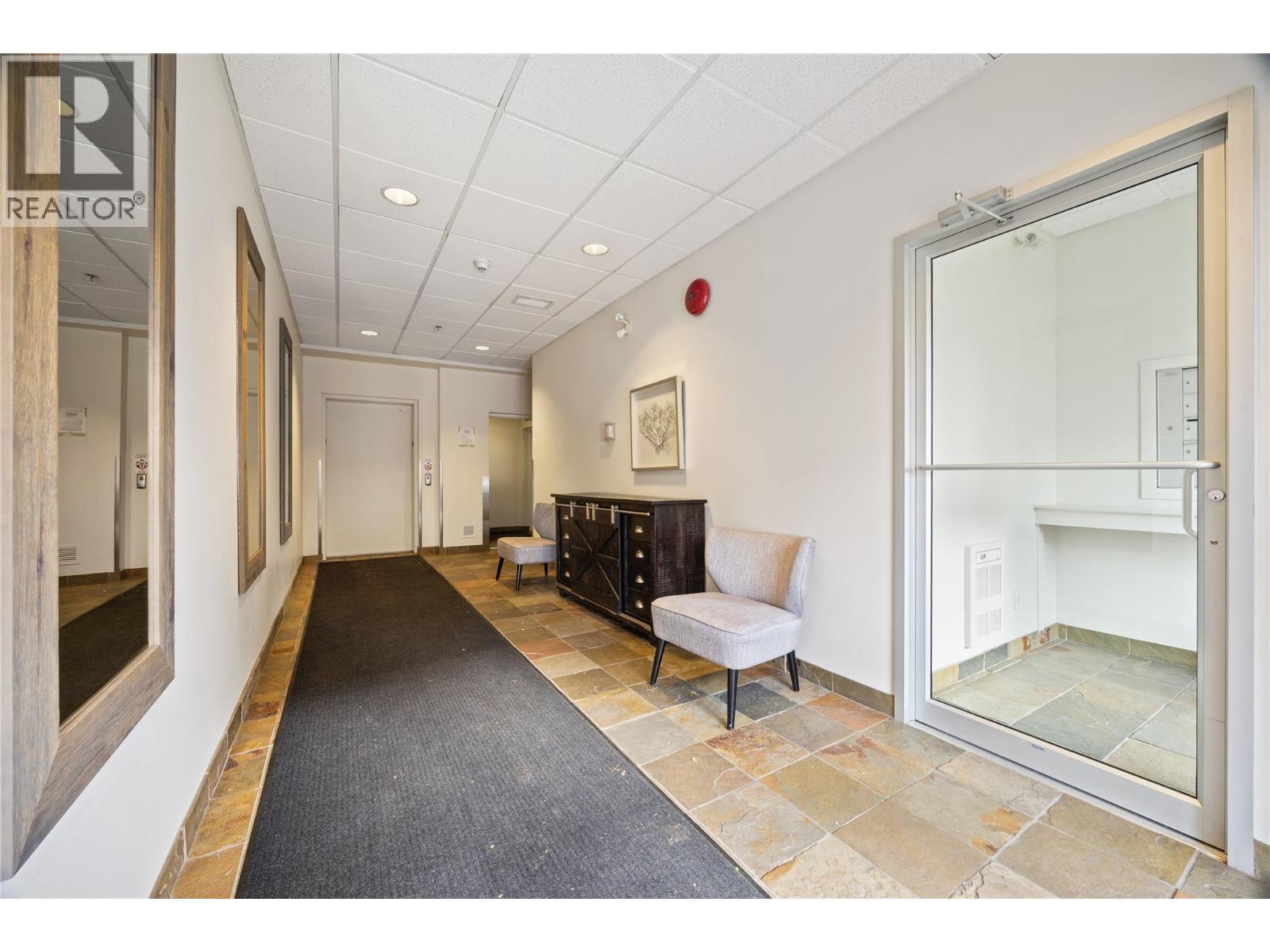 302 538 McKay Avenue, Kelowna