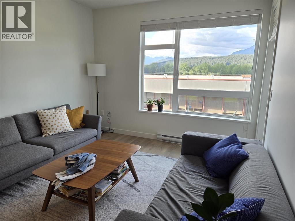 403 3018 ST GEORGE STREET, Port Moody