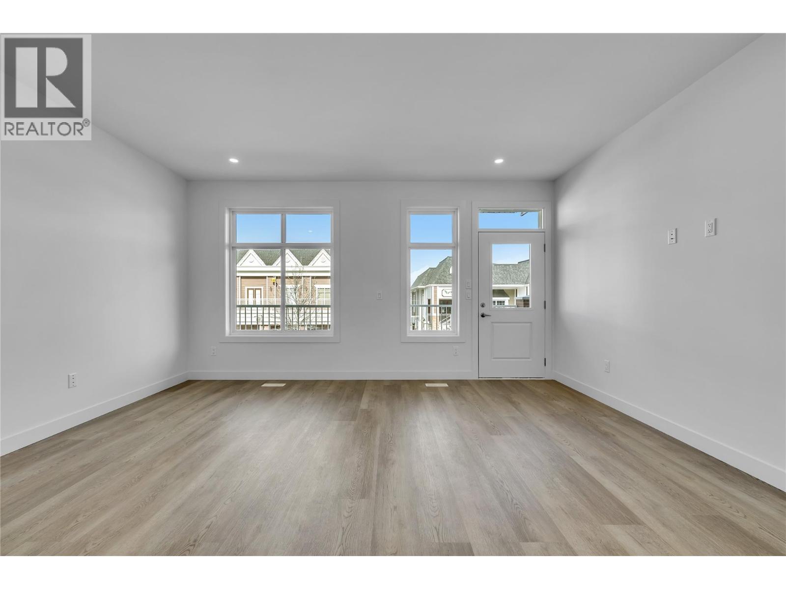 118 5300 Main Street, Kelowna