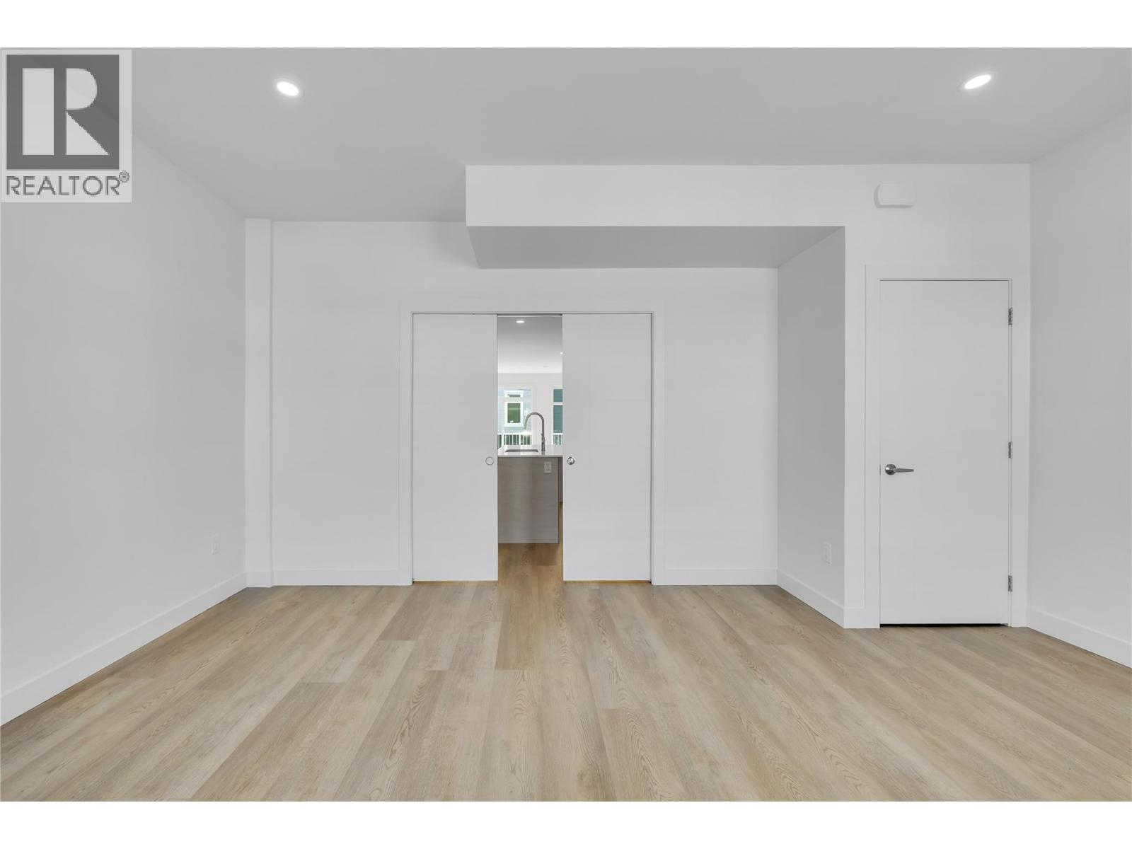 118 5300 Main Street, Kelowna