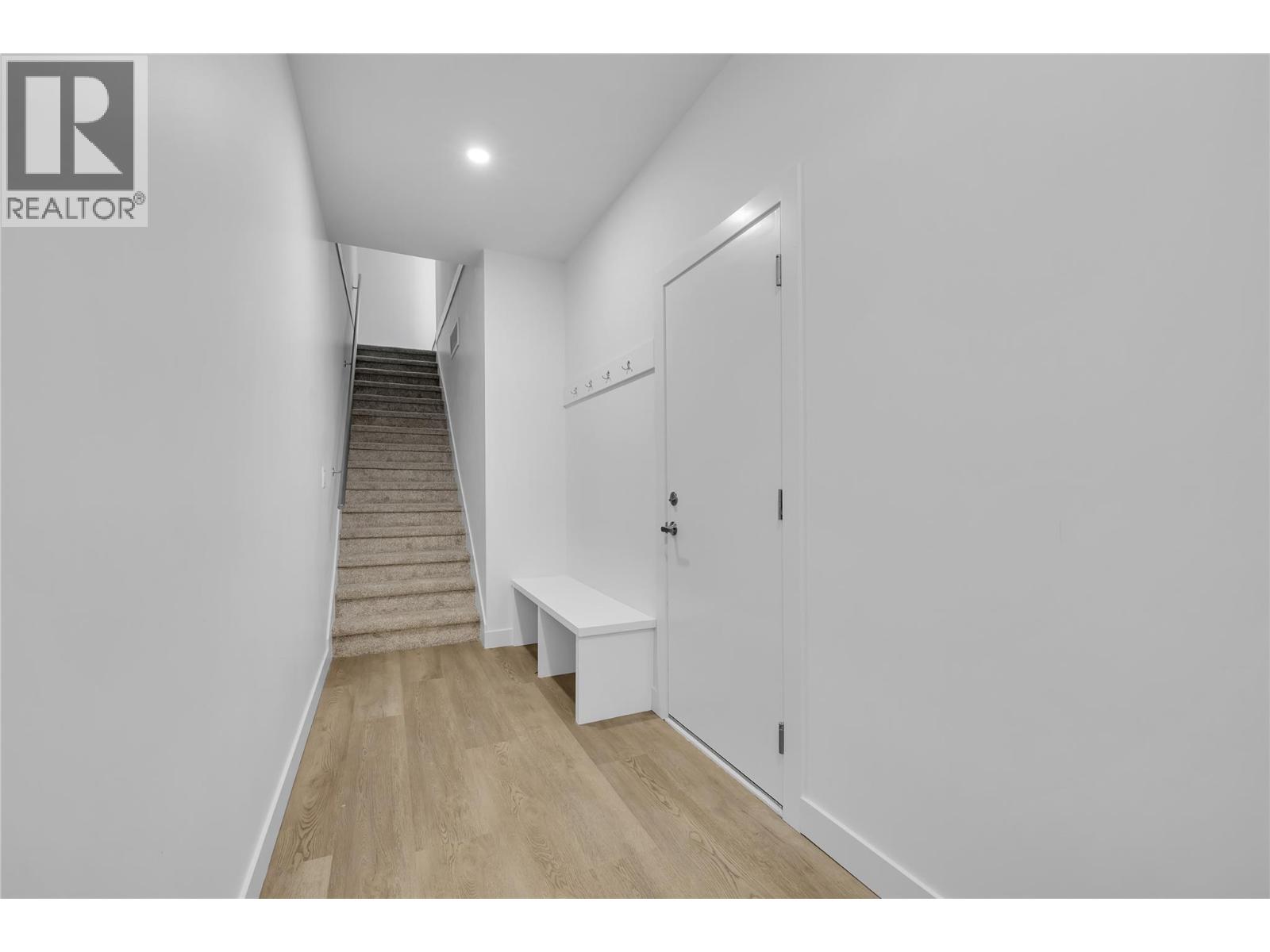 118 5300 Main Street, Kelowna