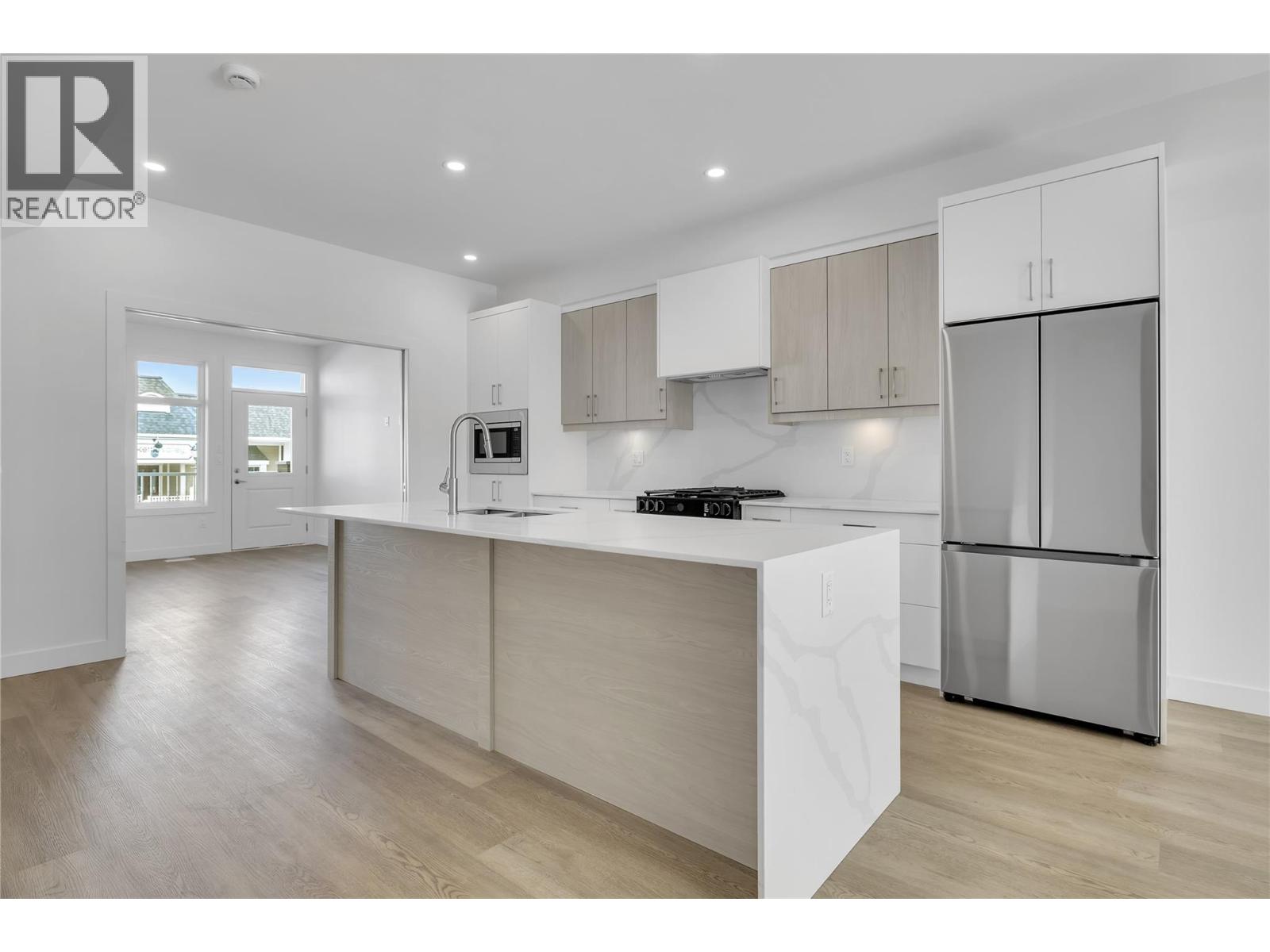 118 5300 Main Street, Kelowna