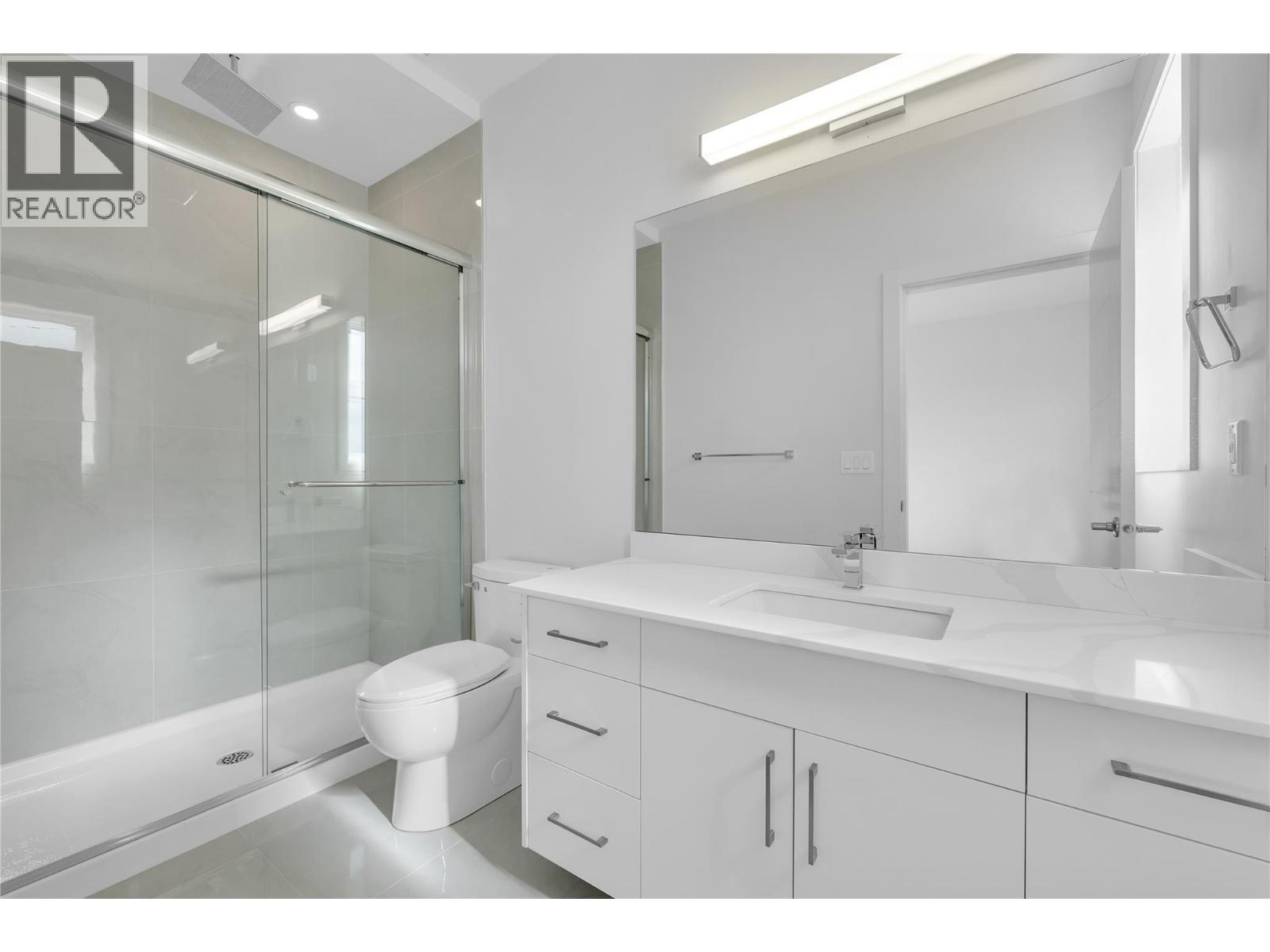 118 5300 Main Street, Kelowna