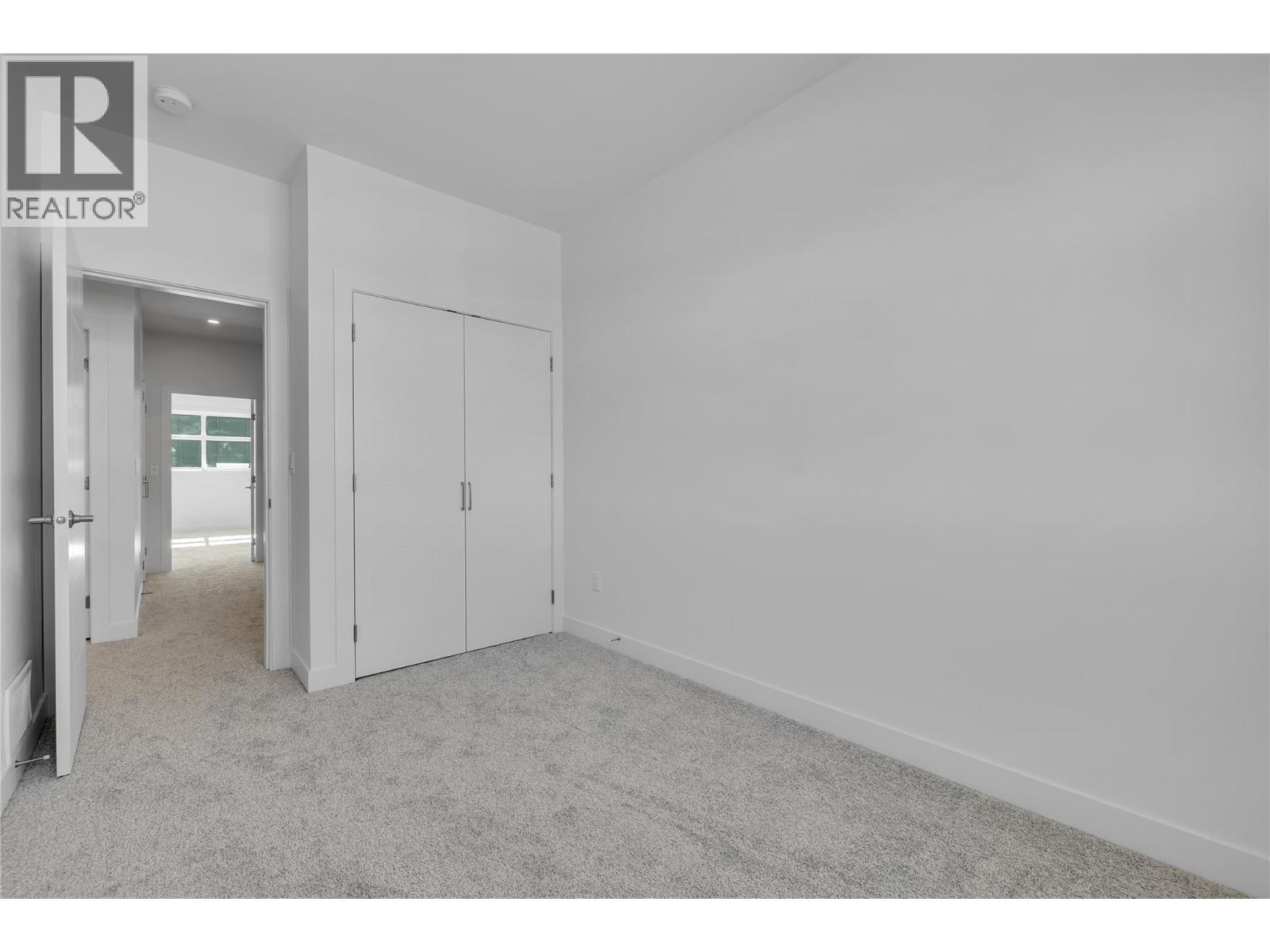 118 5300 Main Street, Kelowna