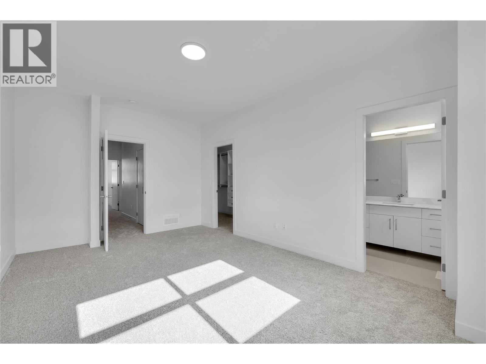 118 5300 Main Street, Kelowna