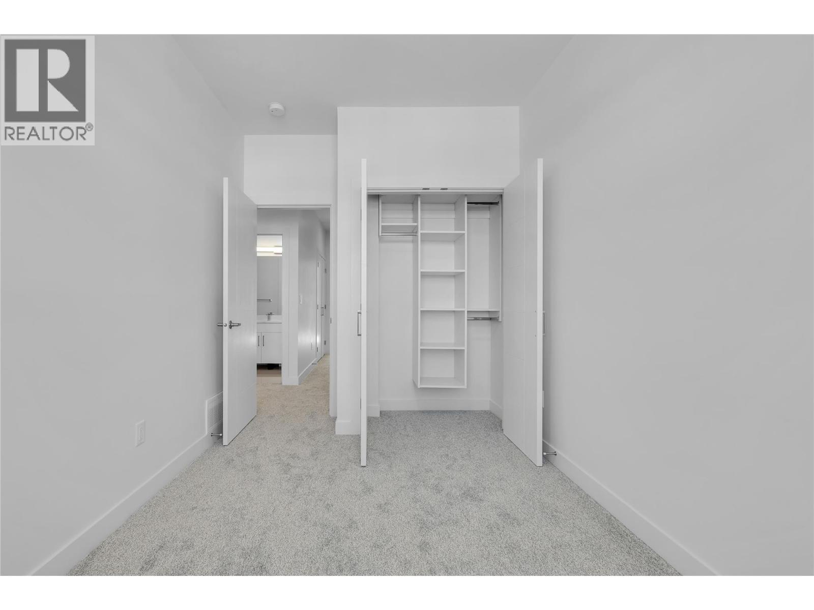 118 5300 Main Street, Kelowna