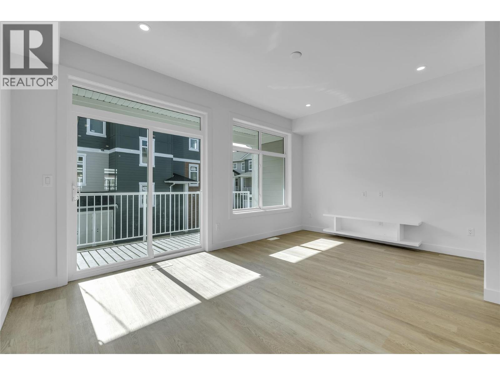 118 5300 Main Street, Kelowna