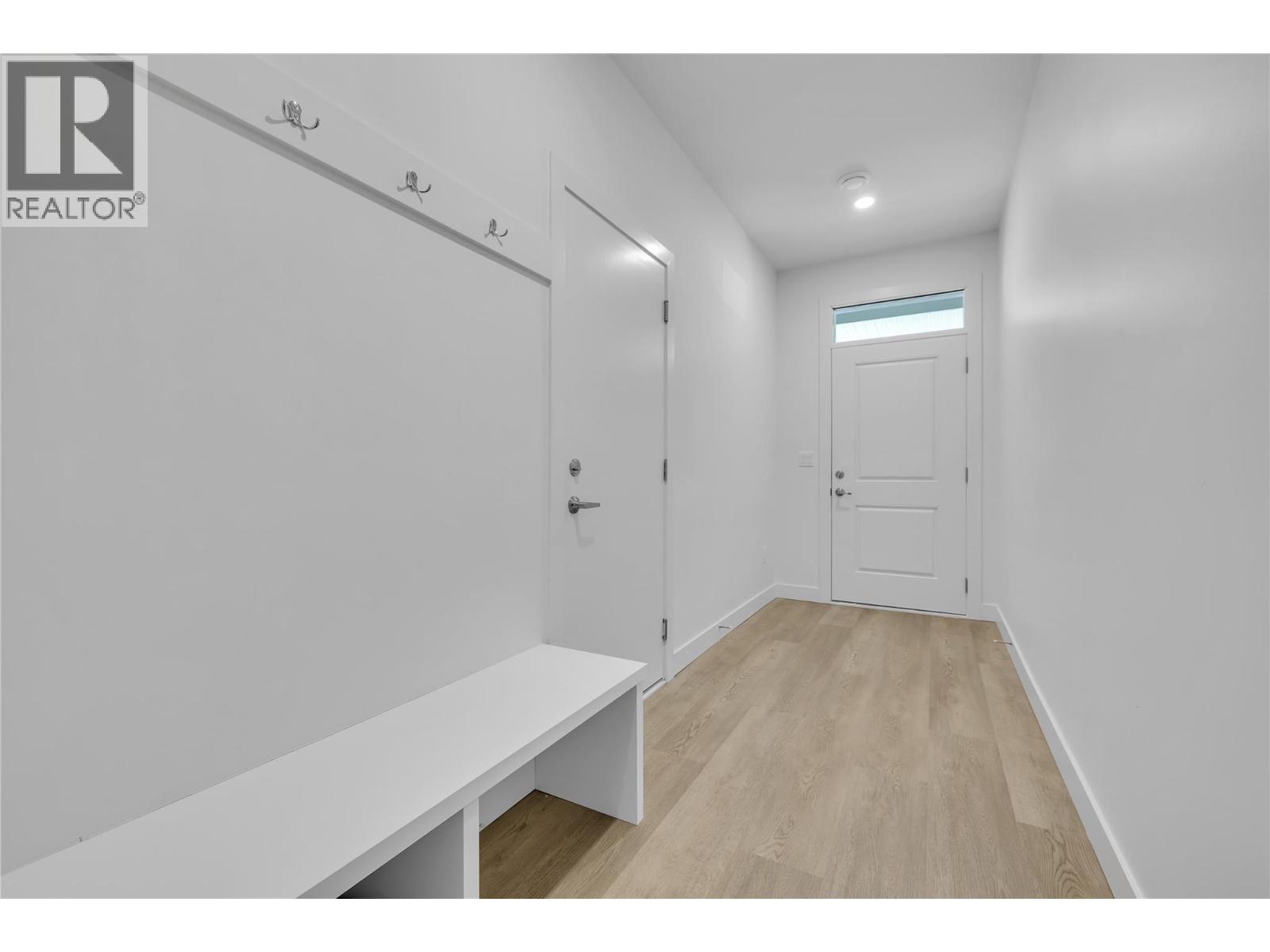 118 5300 Main Street, Kelowna