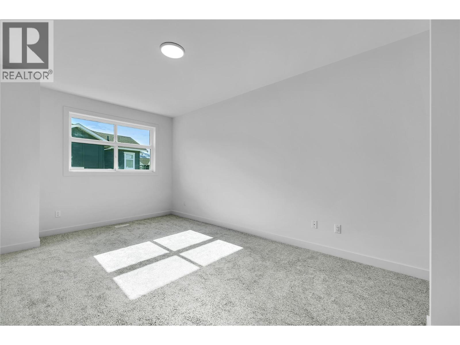 118 5300 Main Street, Kelowna