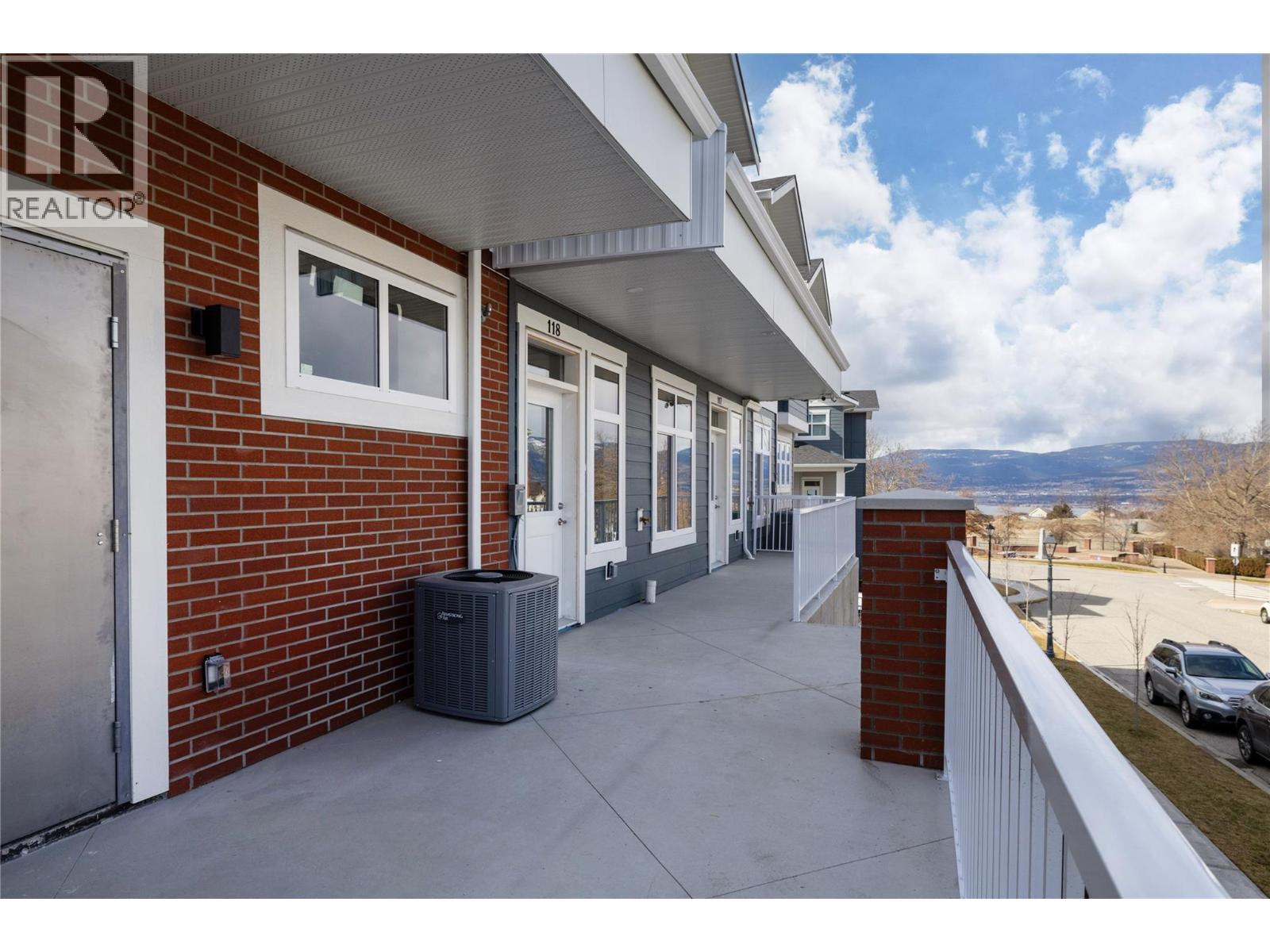 118 5300 Main Street, Kelowna