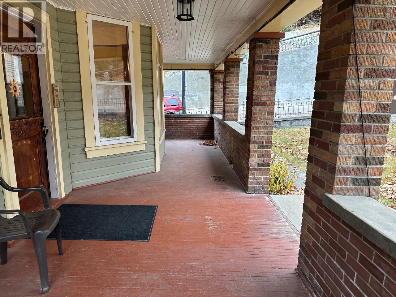  823 BAKER Street, Nelson