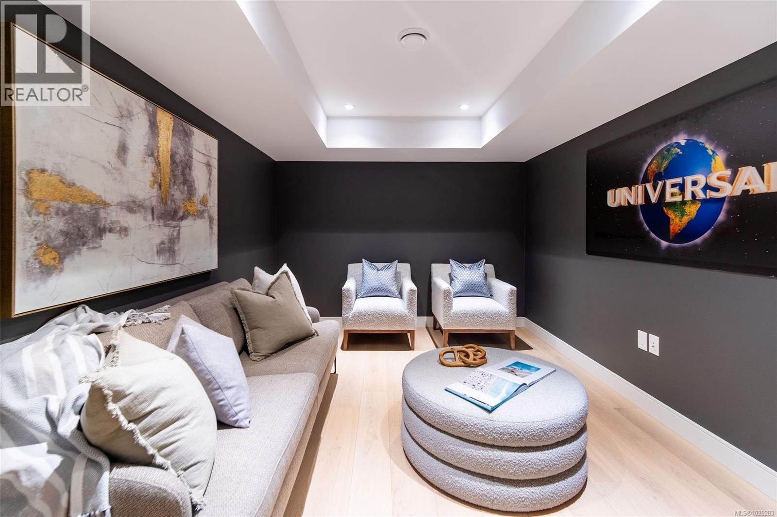 11 4253 Dieppe Rd, Saanich