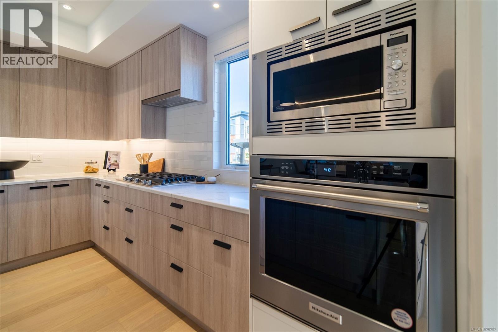 14 4253 Dieppe Rd, Saanich