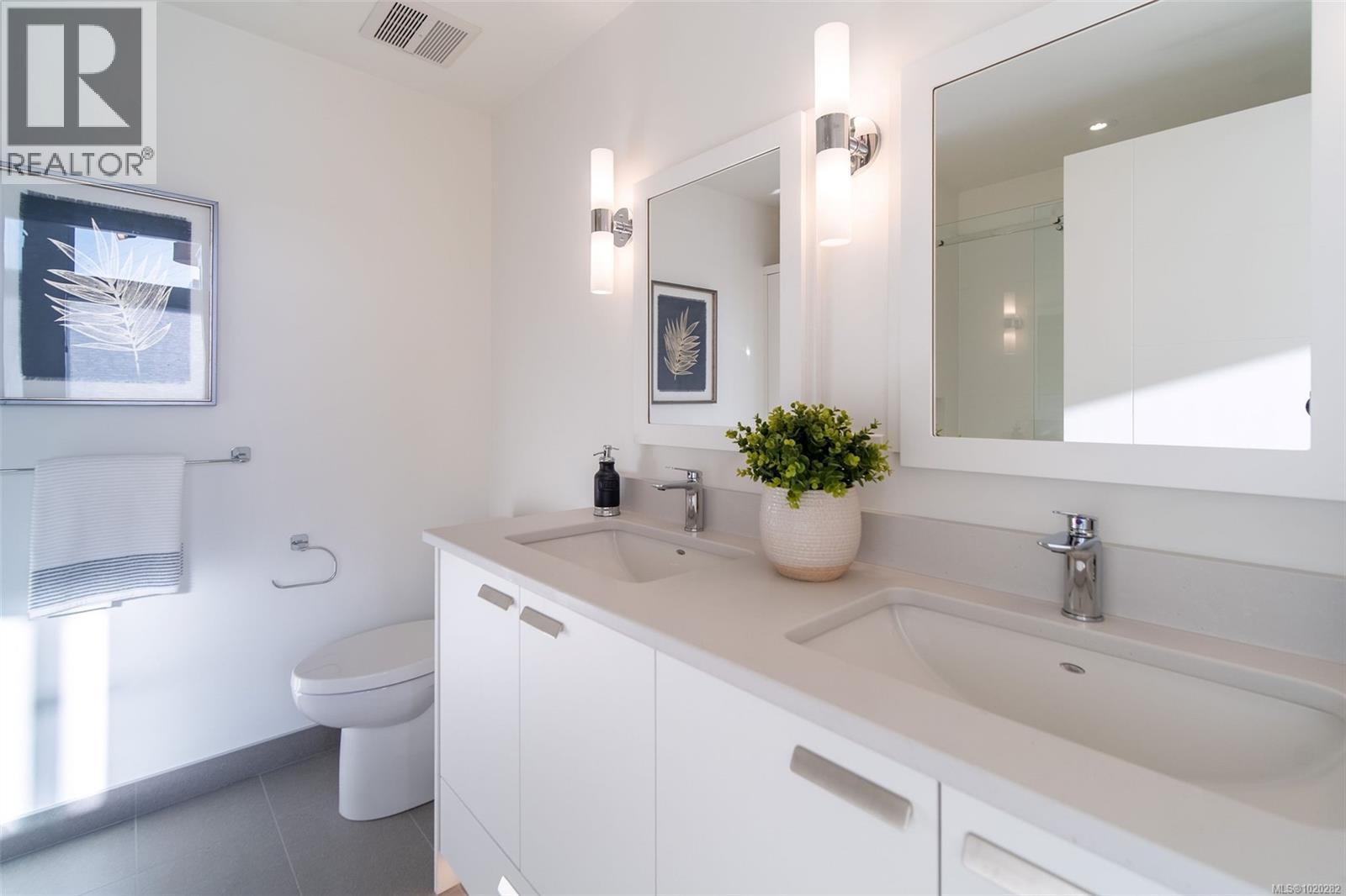 14 4253 Dieppe Rd, Saanich