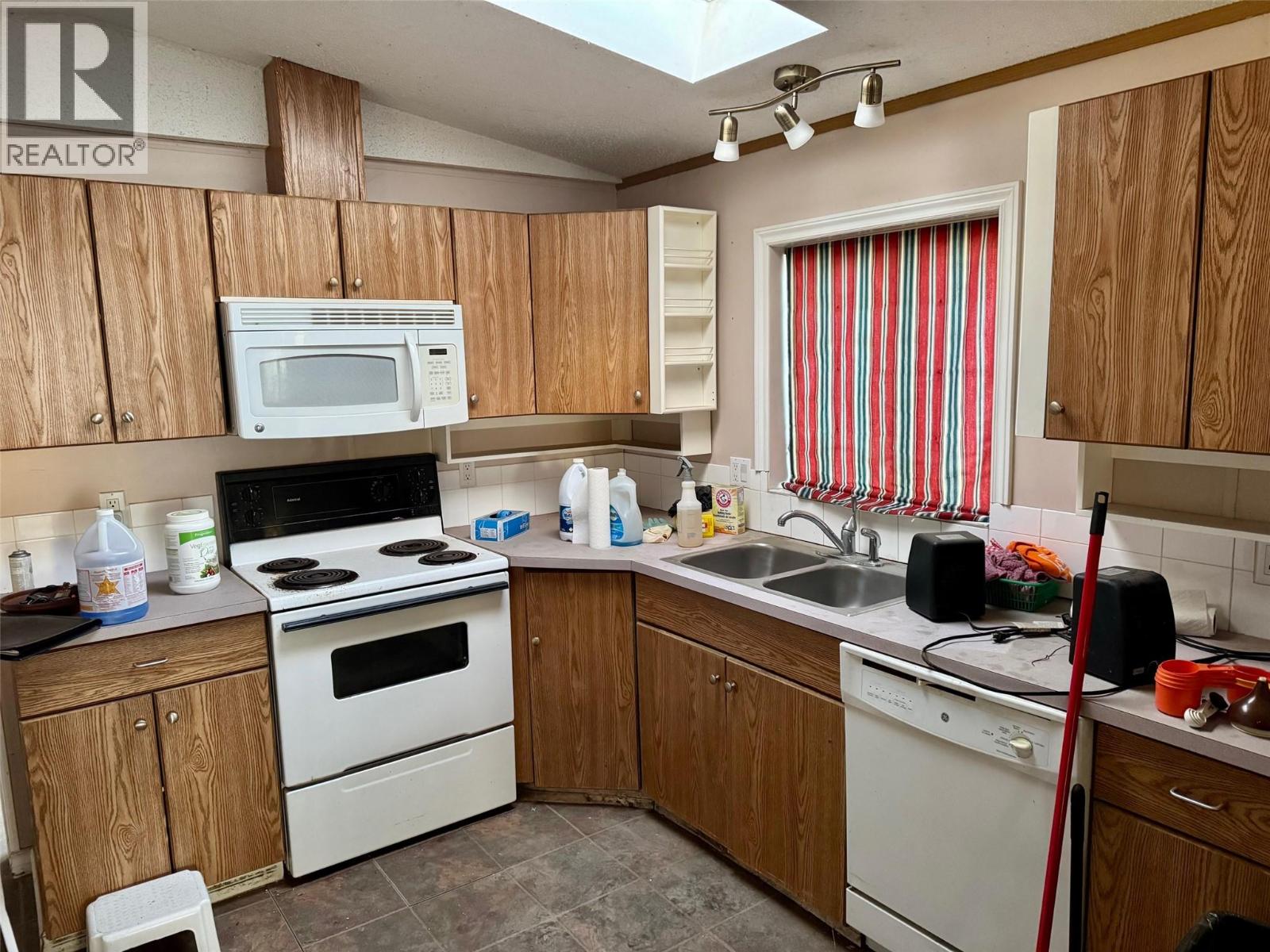 #1 3701 3 HIGHWAY - 6