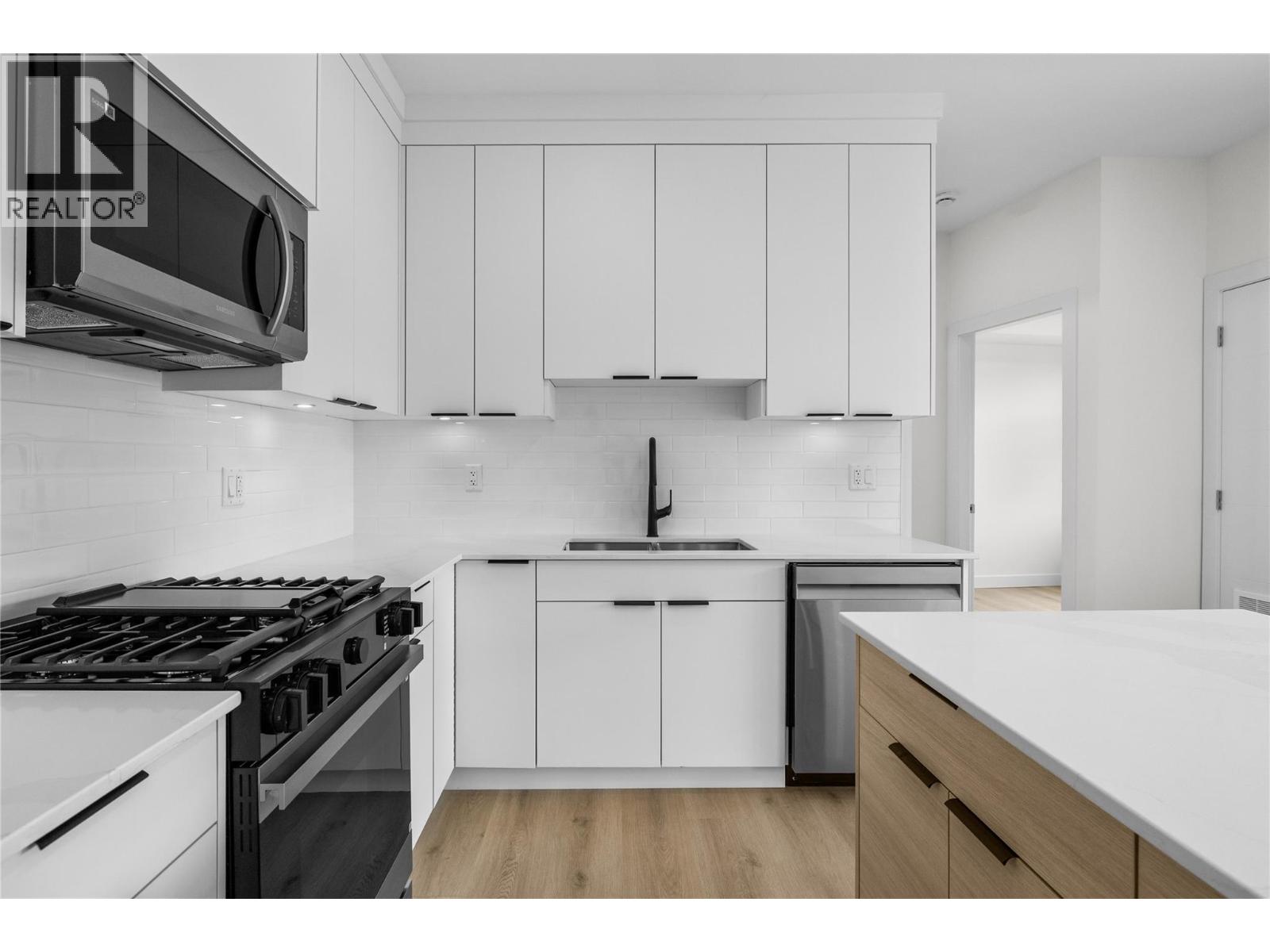 202 5300 Main Street, Kelowna