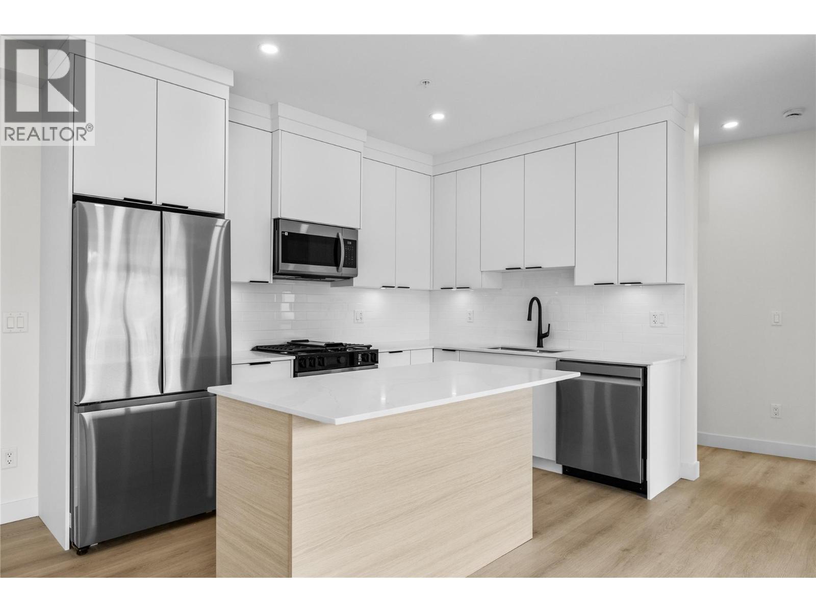 202 5300 Main Street, Kelowna