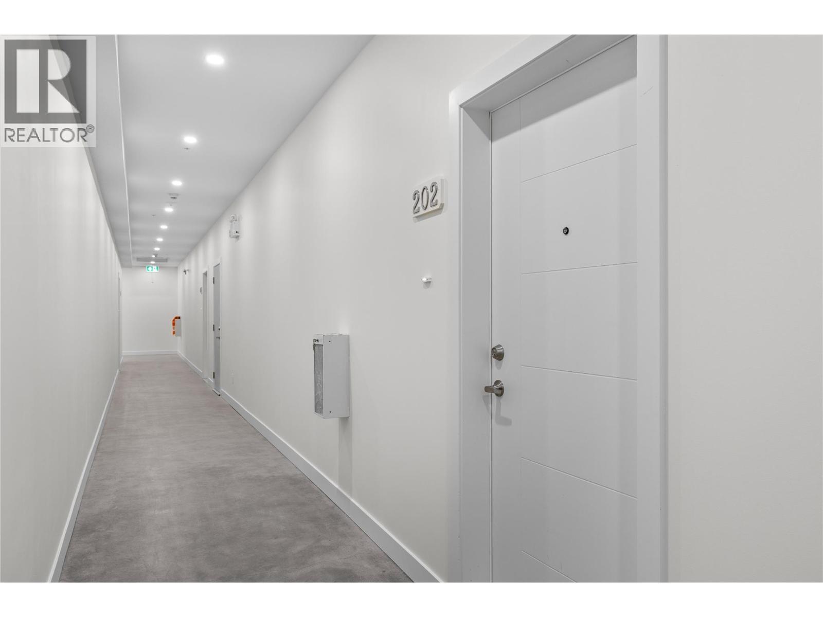 202 5300 Main Street, Kelowna