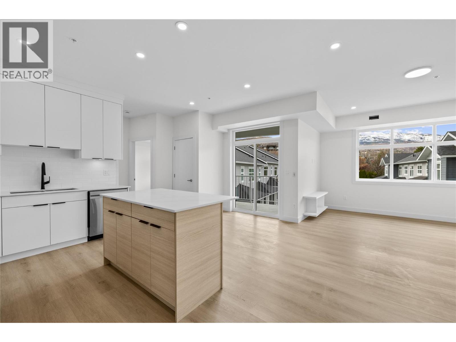 202 5300 Main Street, Kelowna