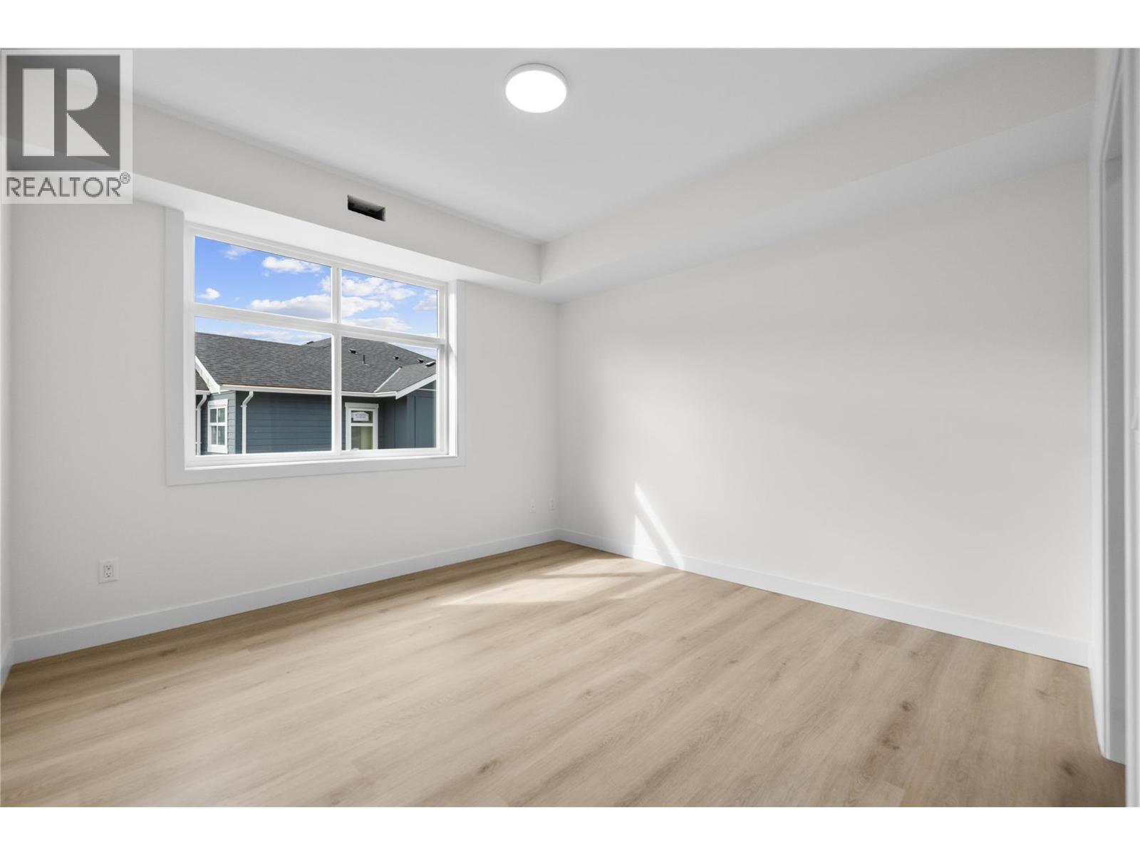 202 5300 Main Street, Kelowna