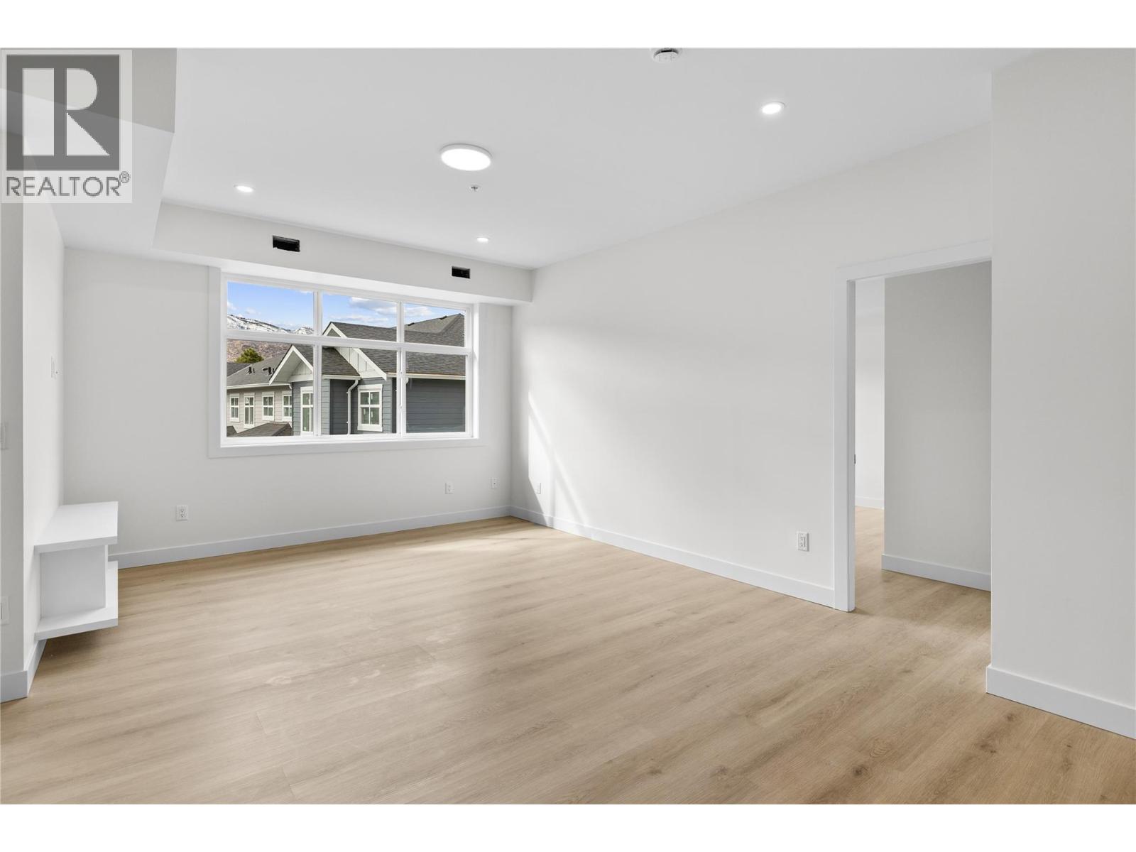 202 5300 Main Street, Kelowna