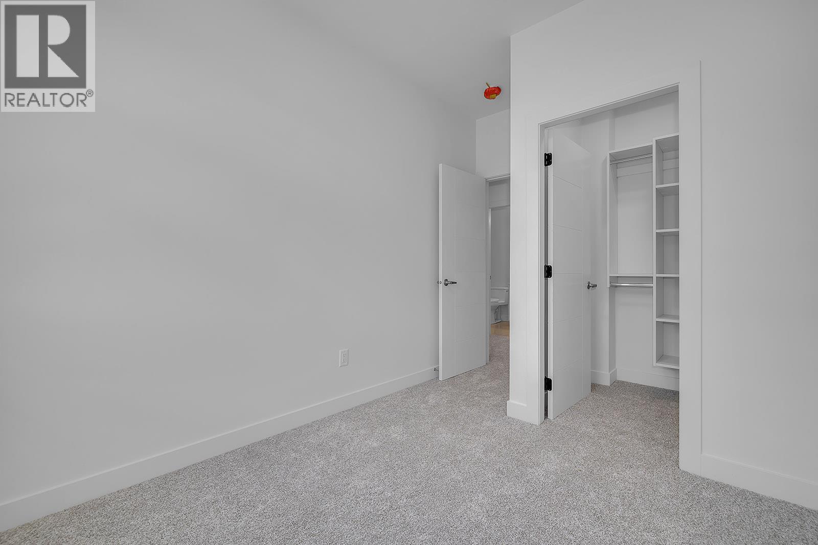 121 5300 Main Street, Kelowna