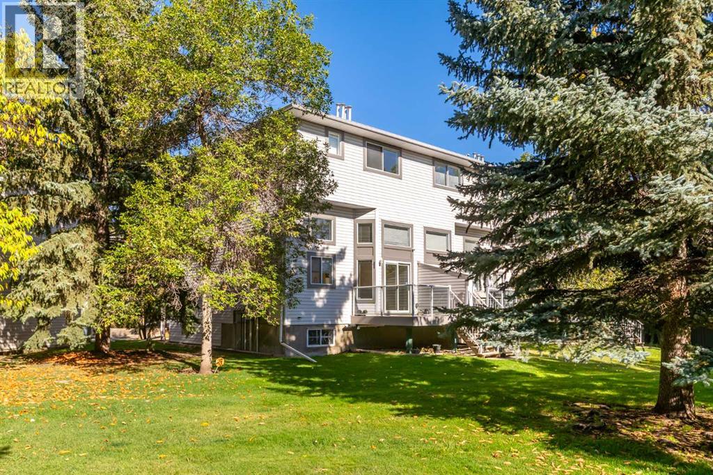 Single Family House 4 Level for Sale in  Kingsland Villas SW Kingsland Calgary 