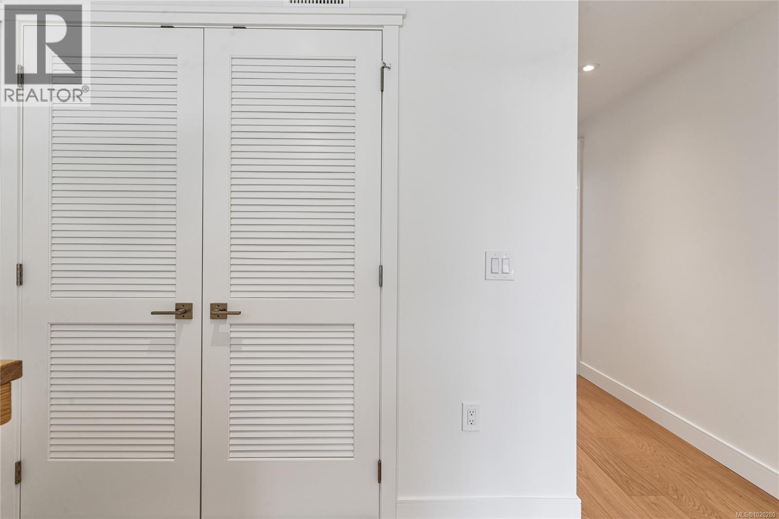 10 4253 Dieppe Rd, Saanich