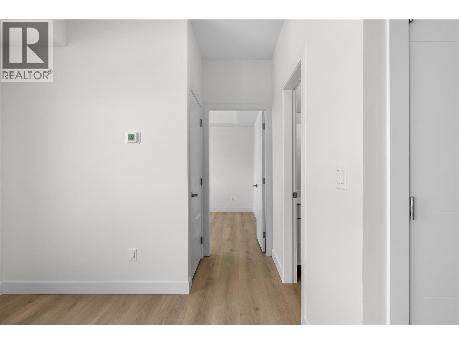 203 5300 Main Street, Kelowna