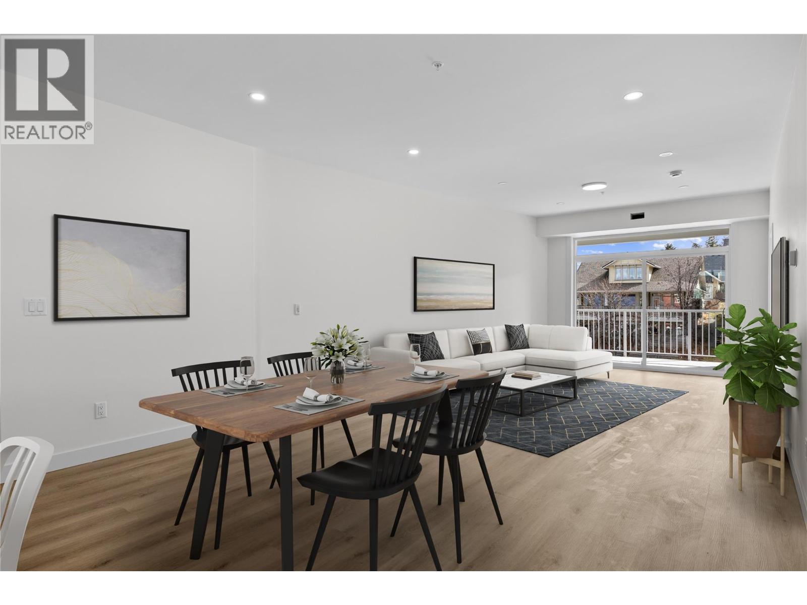 204 5300 Main Street, Kelowna