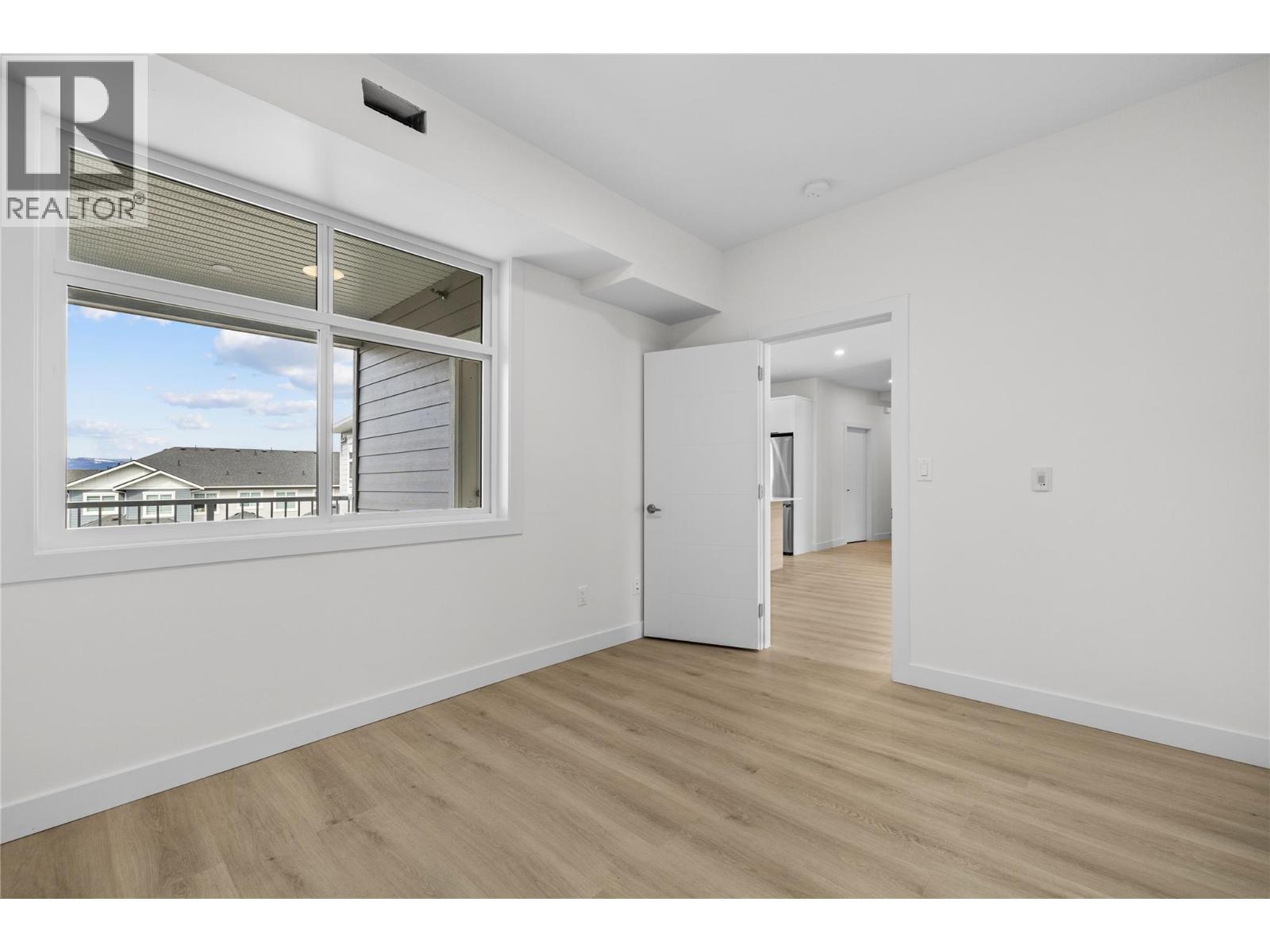 204 5300 Main Street, Kelowna