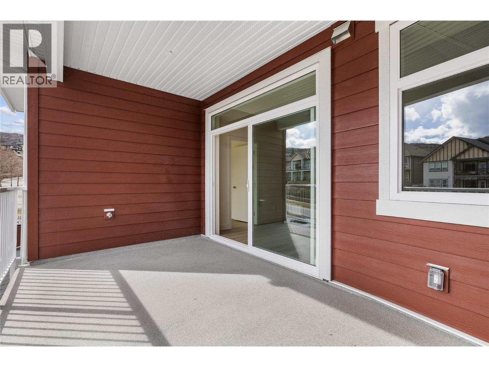 204 5300 Main Street, Kelowna