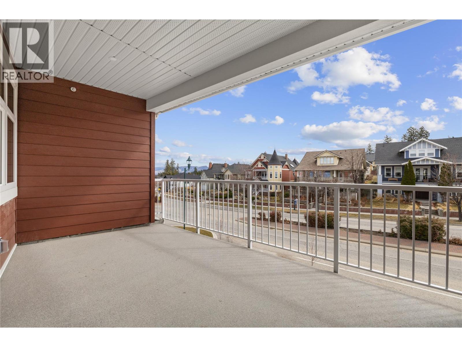 204 5300 Main Street, Kelowna