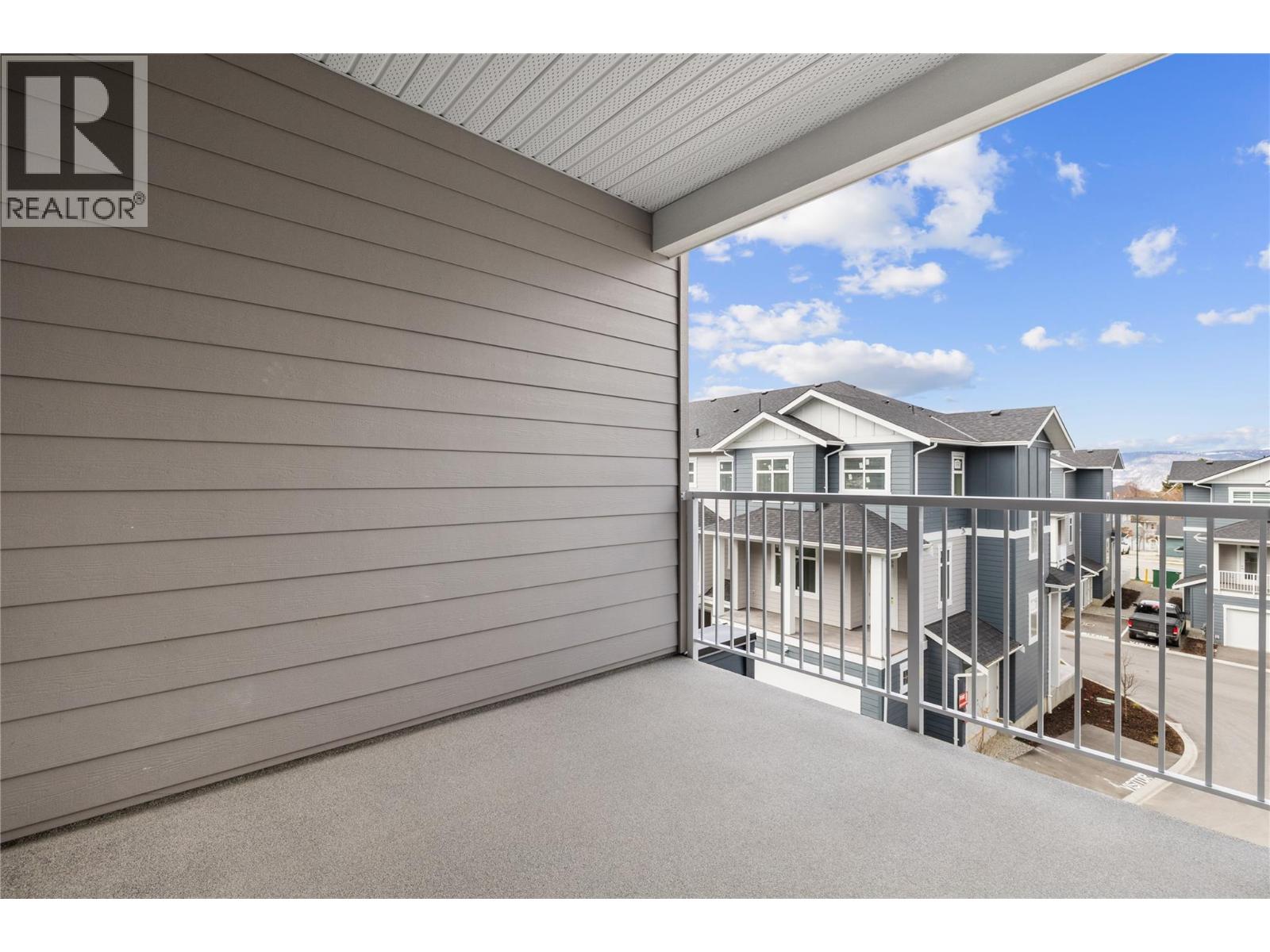 204 5300 Main Street, Kelowna