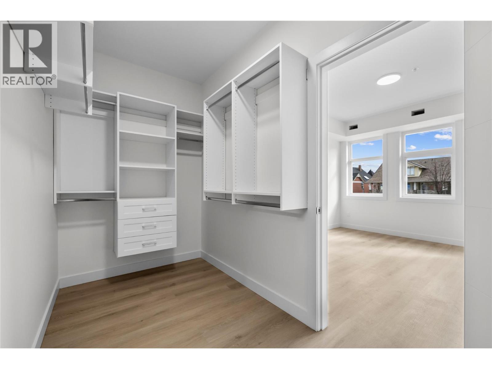 204 5300 Main Street, Kelowna