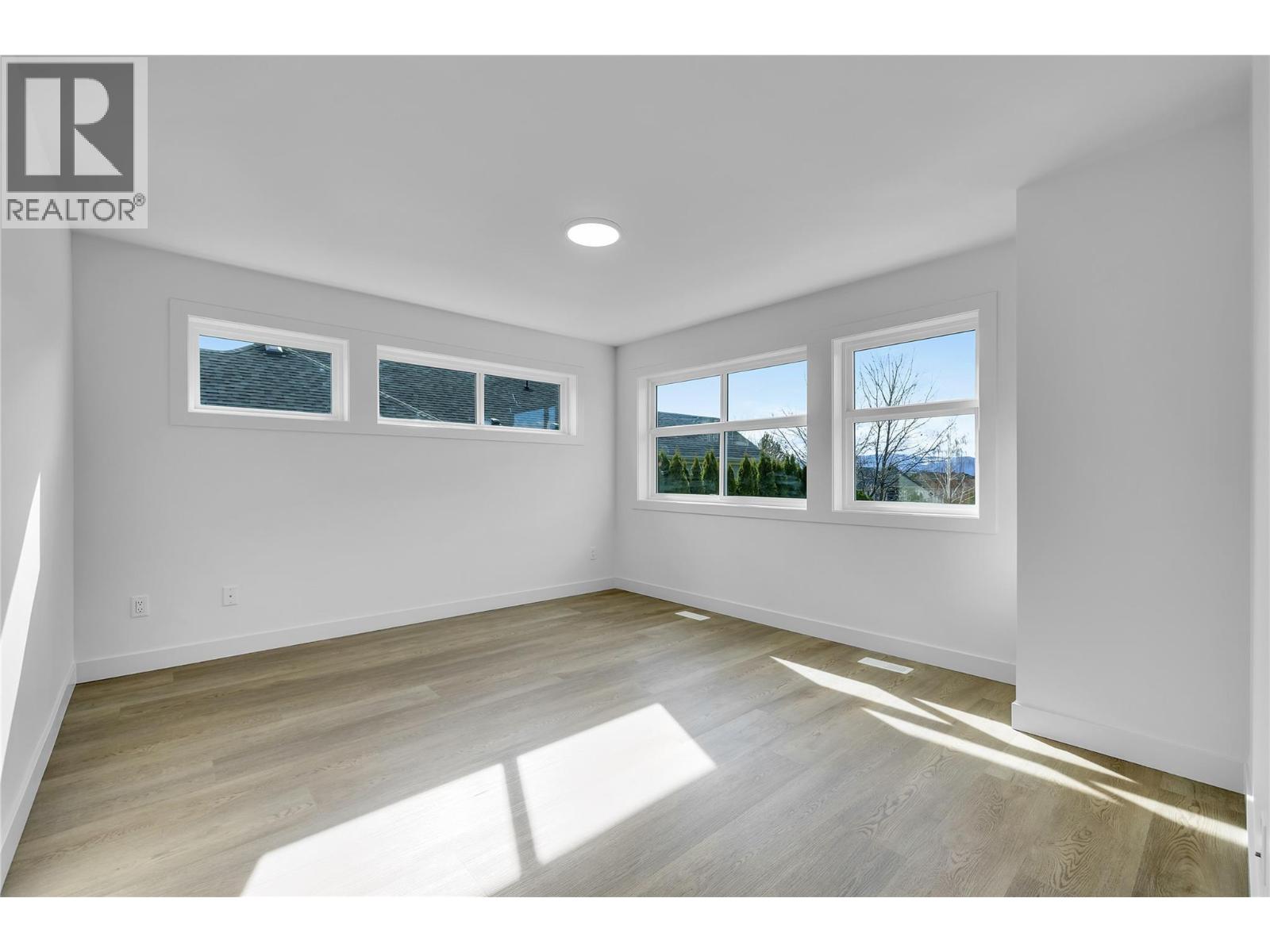 124 5300 Main Street, Kelowna