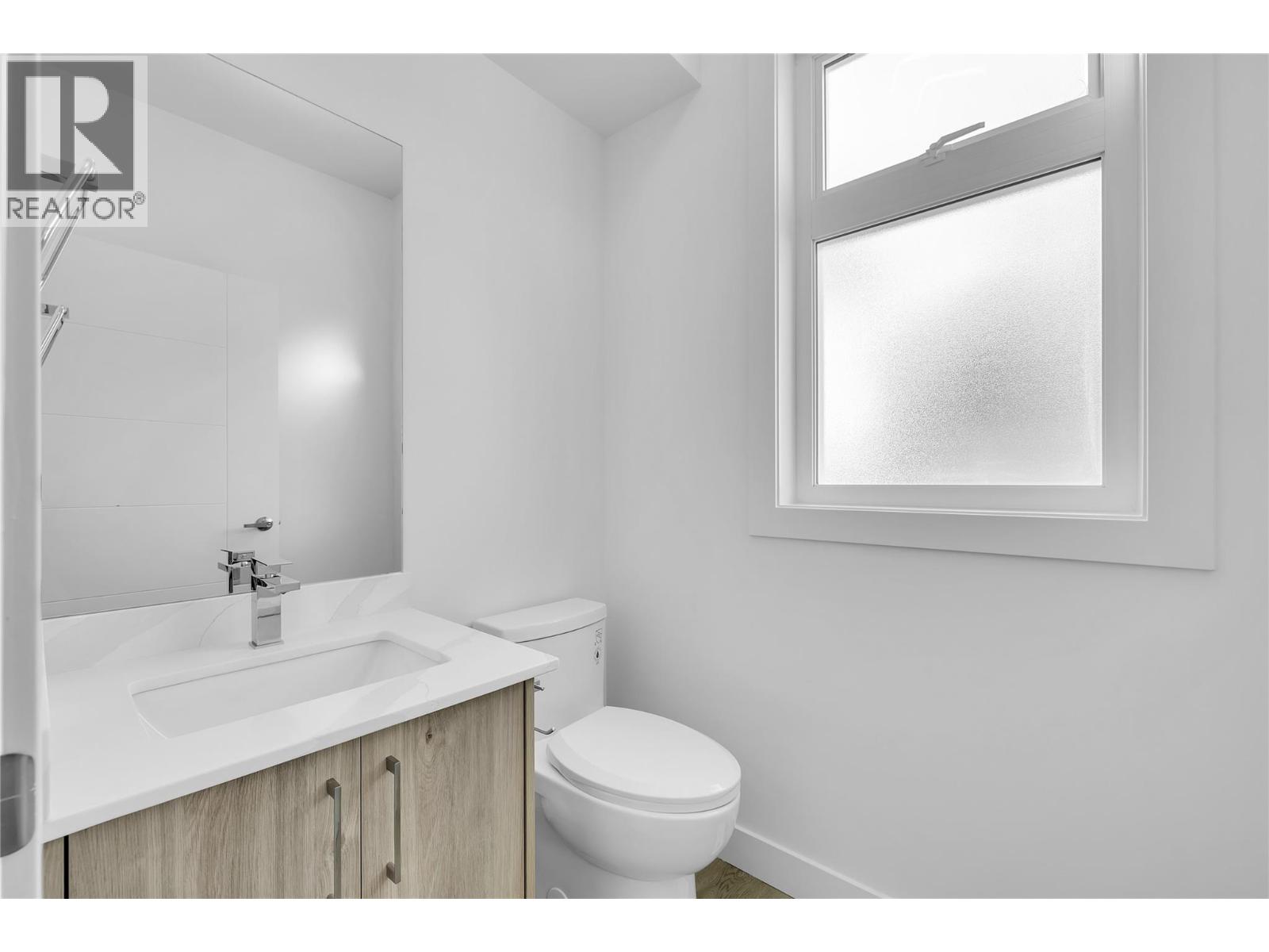 124 5300 Main Street, Kelowna