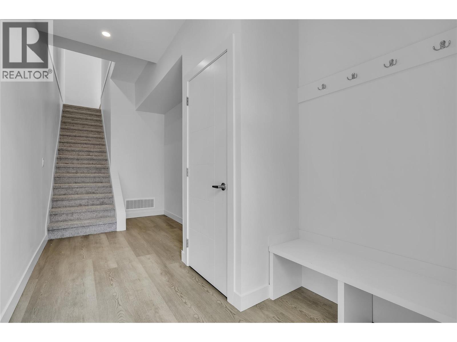 124 5300 Main Street, Kelowna