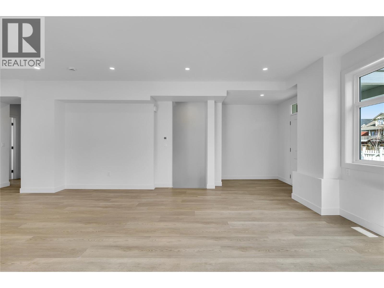 124 5300 Main Street, Kelowna