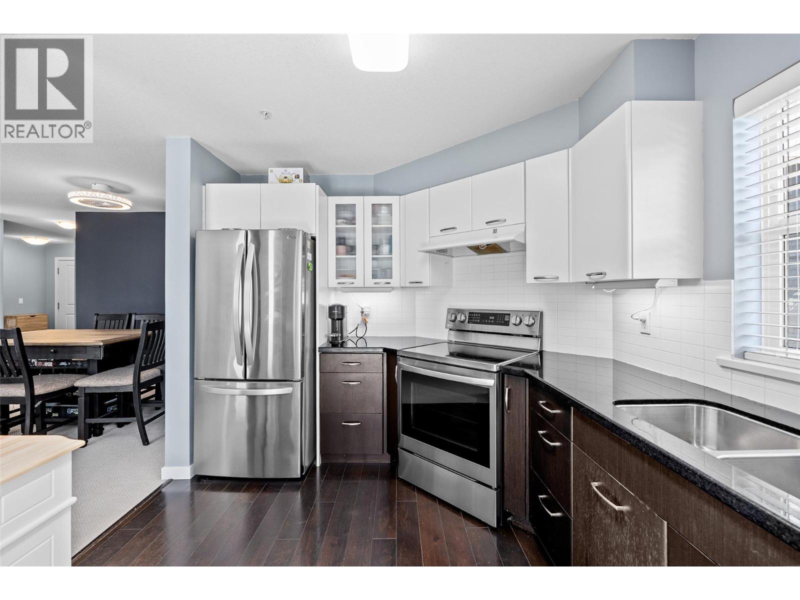 301 555 Yates Road, Kelowna