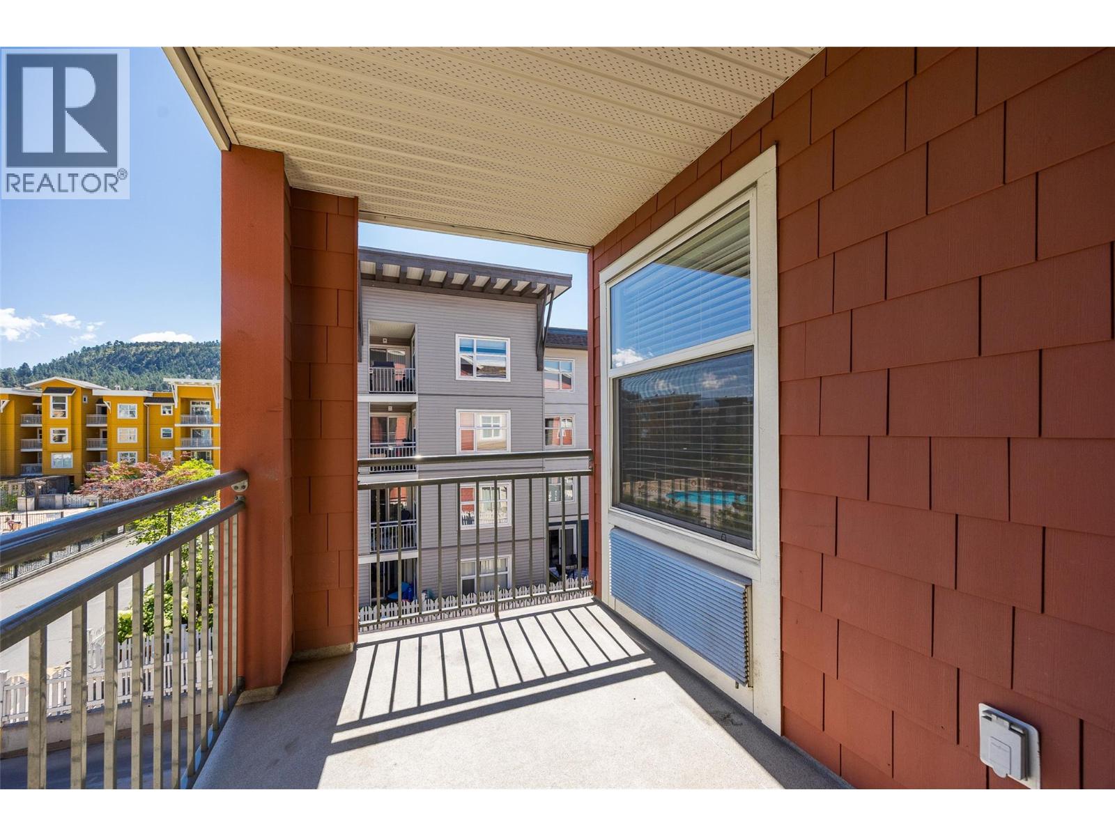 301 555 Yates Road, Kelowna