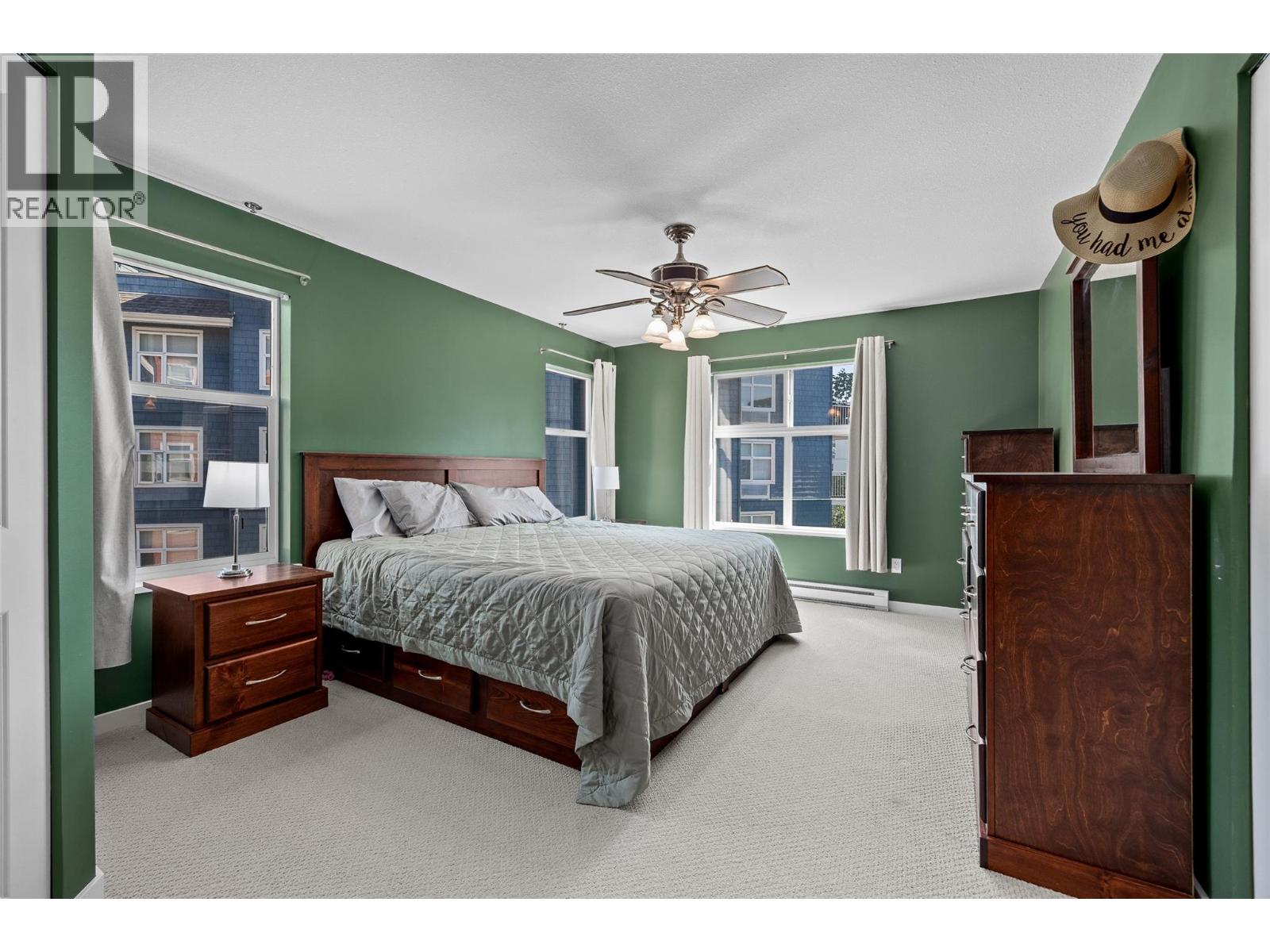 301 555 Yates Road, Kelowna