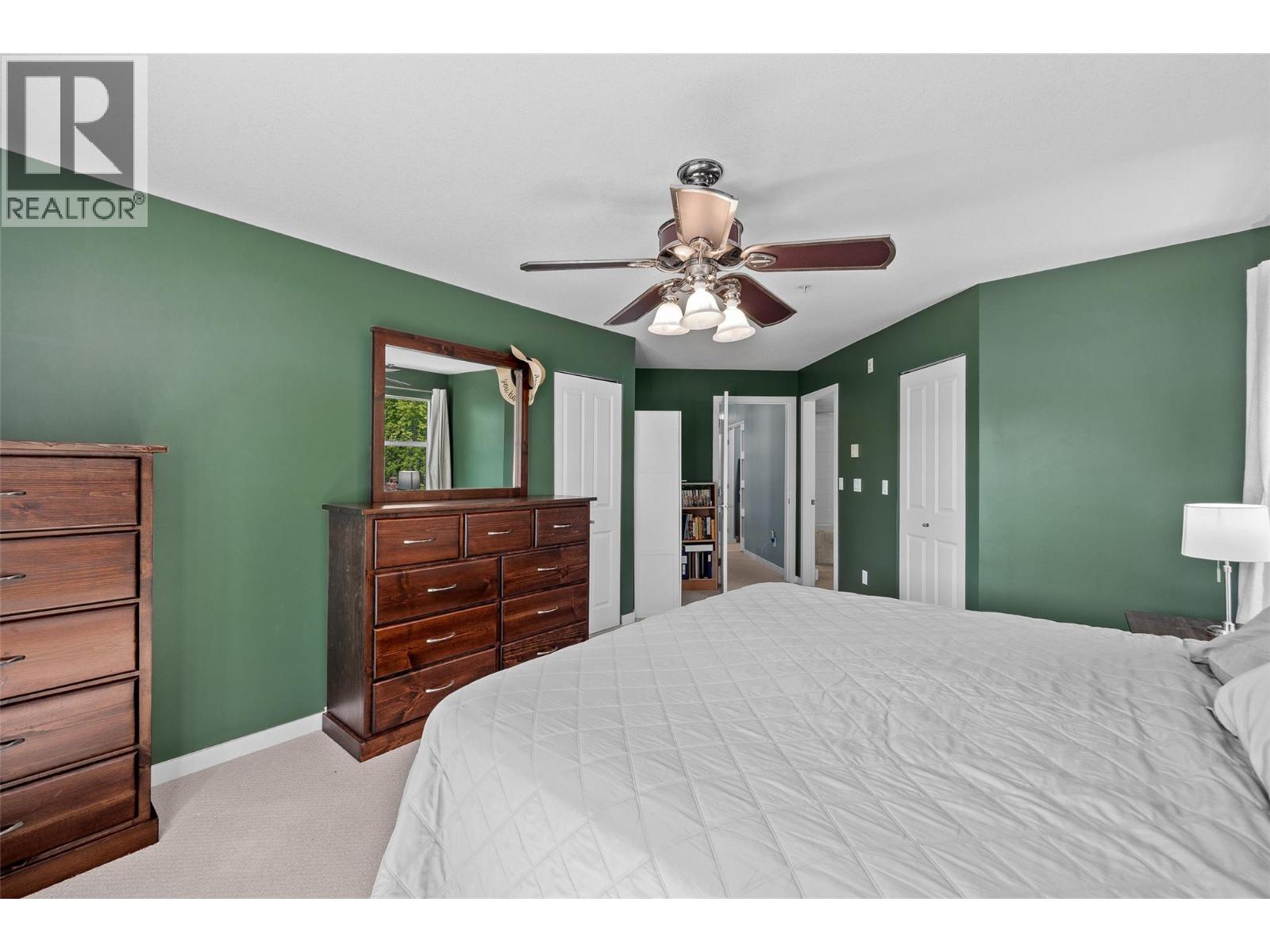 301 555 Yates Road, Kelowna