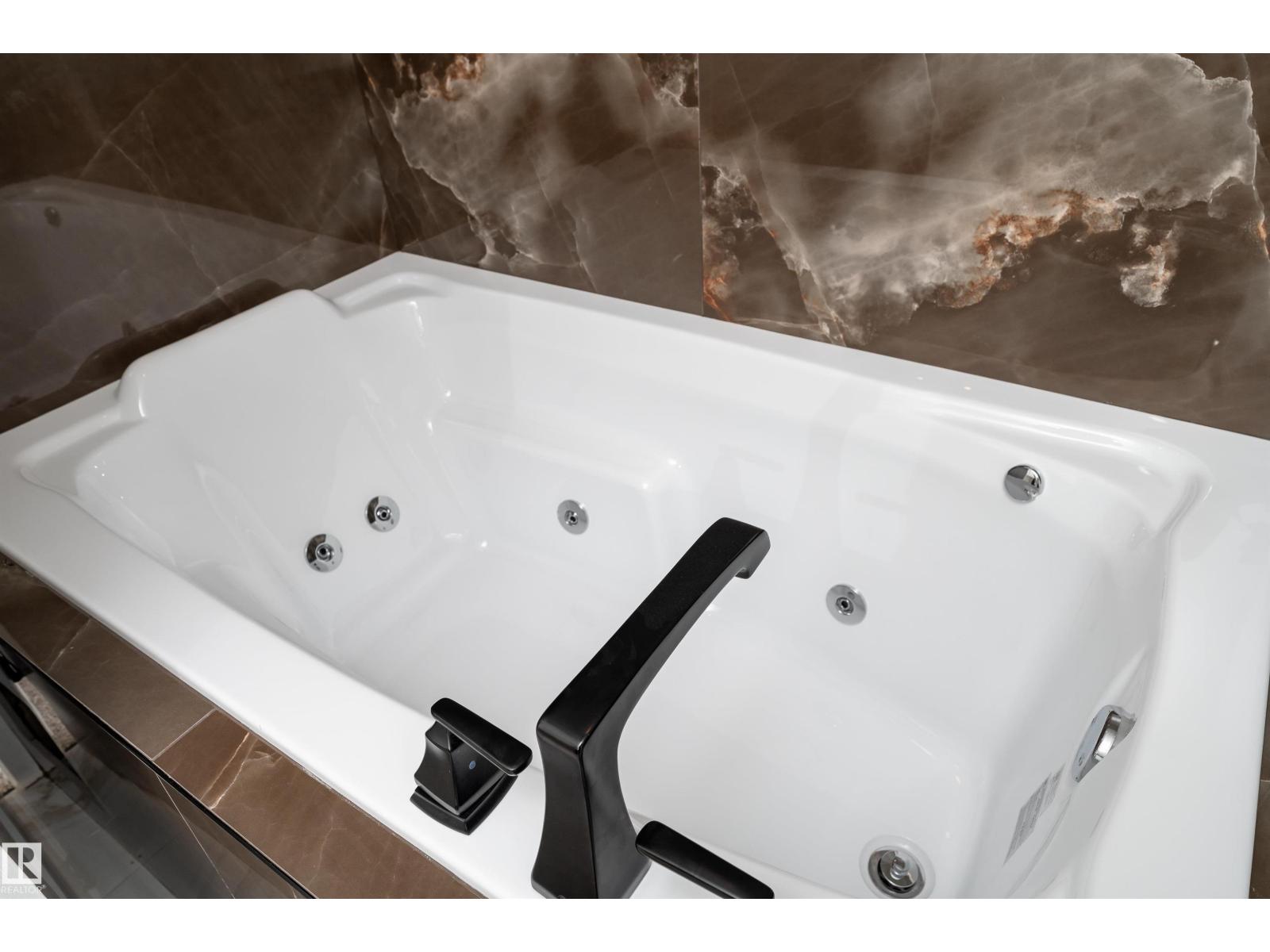 3105 Magpie WY NW, Edmonton